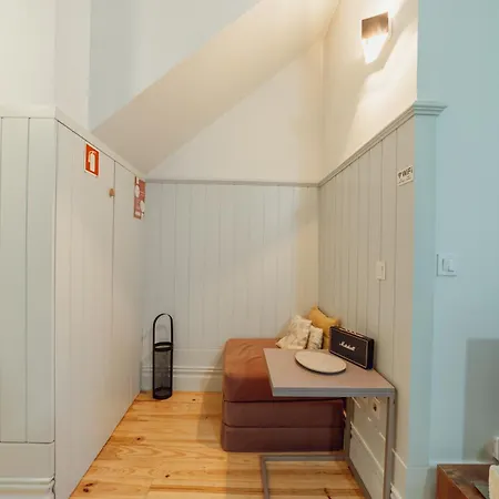 Cozy Flat With Terrace By Hosty