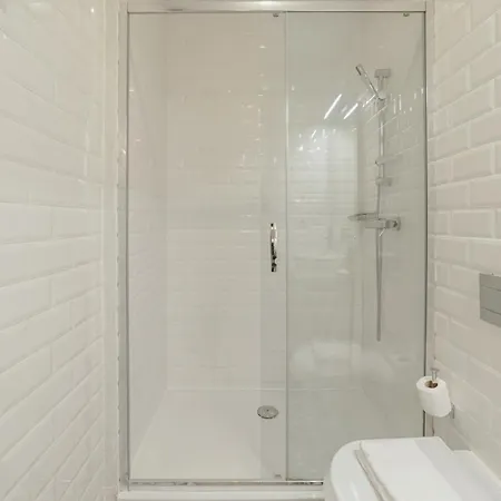 Appartement Cozy Flat With Terrace By Hosty