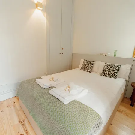 Cozy Flat With Terrace By Hosty *