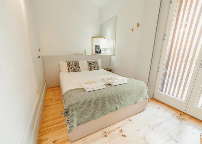 Cozy Flat With Terrace By Hosty Porto