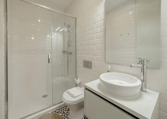 Cozy Flat With Terrace By Hosty Porto